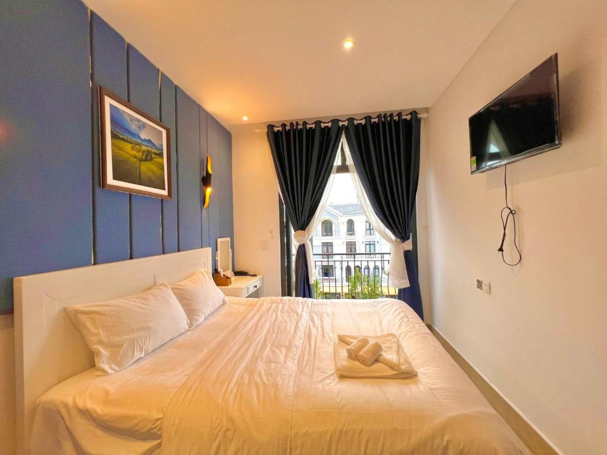 Bistro Hotel Grand World Phu Quoc Exterior photo