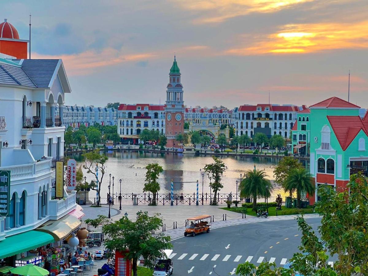 Bistro Hotel Grand World Phu Quoc Exterior photo