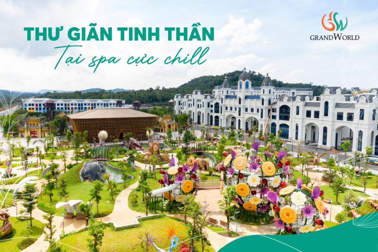 Bistro Hotel Grand World Phu Quoc Exterior photo